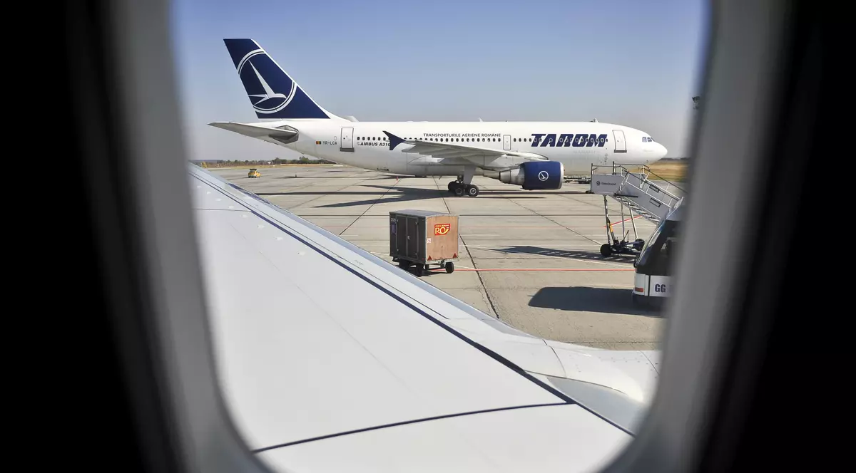 Concedieri la TAROM. Peste 300 de angajați vor fi dați afară
