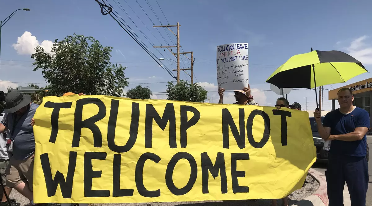 Donald Trump a fost întâmpinat cu proteste în Dayton şi El Paso (Hepta)