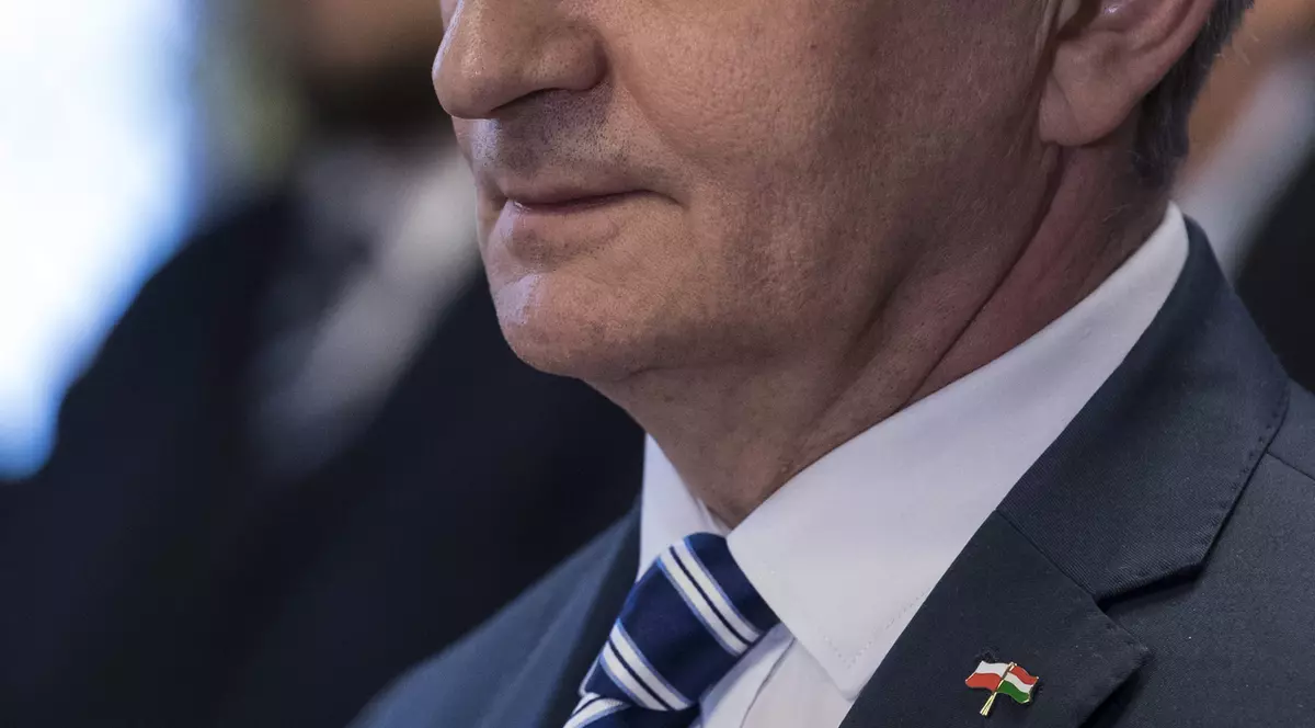 Președintele Parlamentului Poloniei demisionează după ce i s-a reproșat că a utilizat avioanele guvernamentale pentru deplasări în scopuri personale