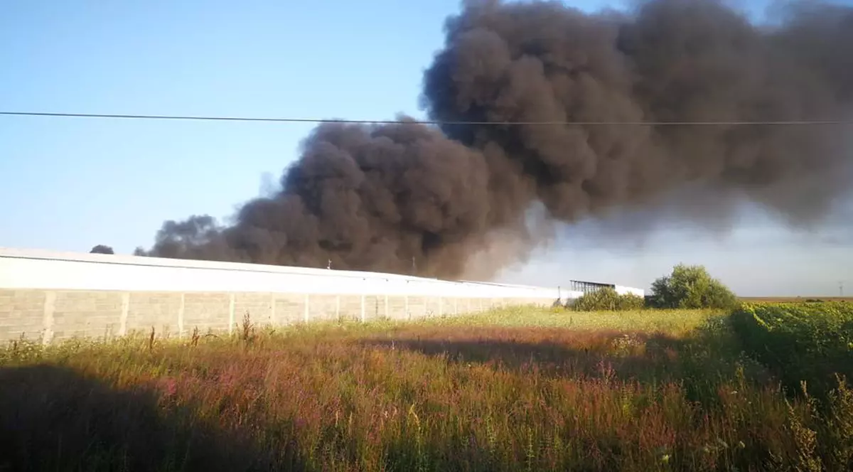 Incendiu la depozitul de deșeuri din Nojorid. Este al doilea incendiu în mai puțin de o lună