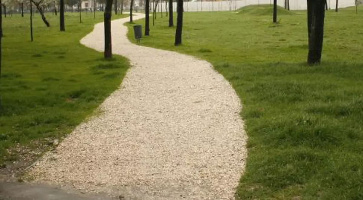 Doi copii au fost amenințați cu cuțitul de un bărbat în Parcul Tineretului din Capitală