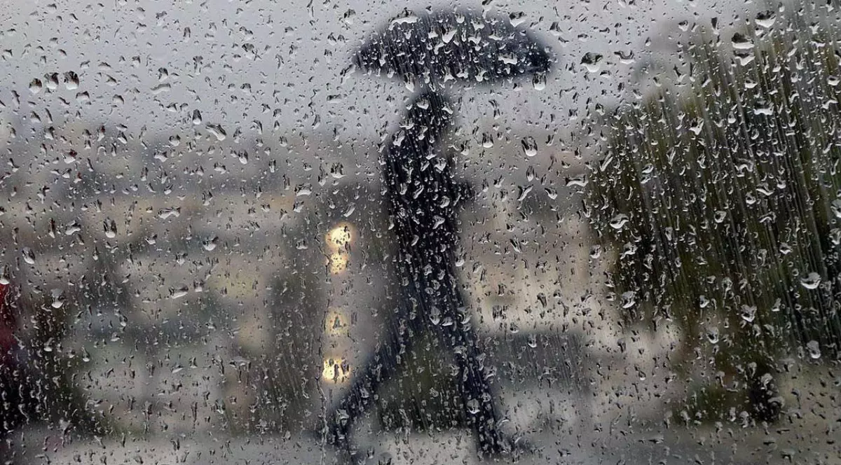 Prognoza meteo pentru vineri, 16 august. Vreme răcoroasă, averse şi descărcări electrice