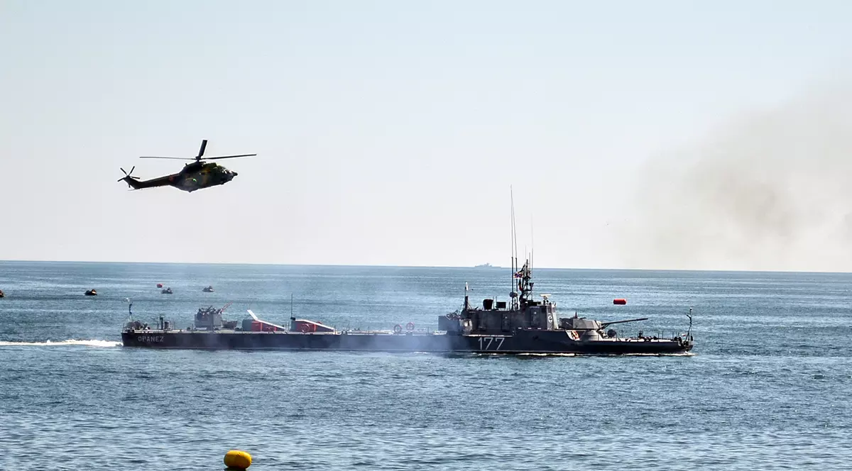 Pregătiri pentru Ziua Marinei. Militarii de la Forțele Navale au făcut repetiție generală pe faleză