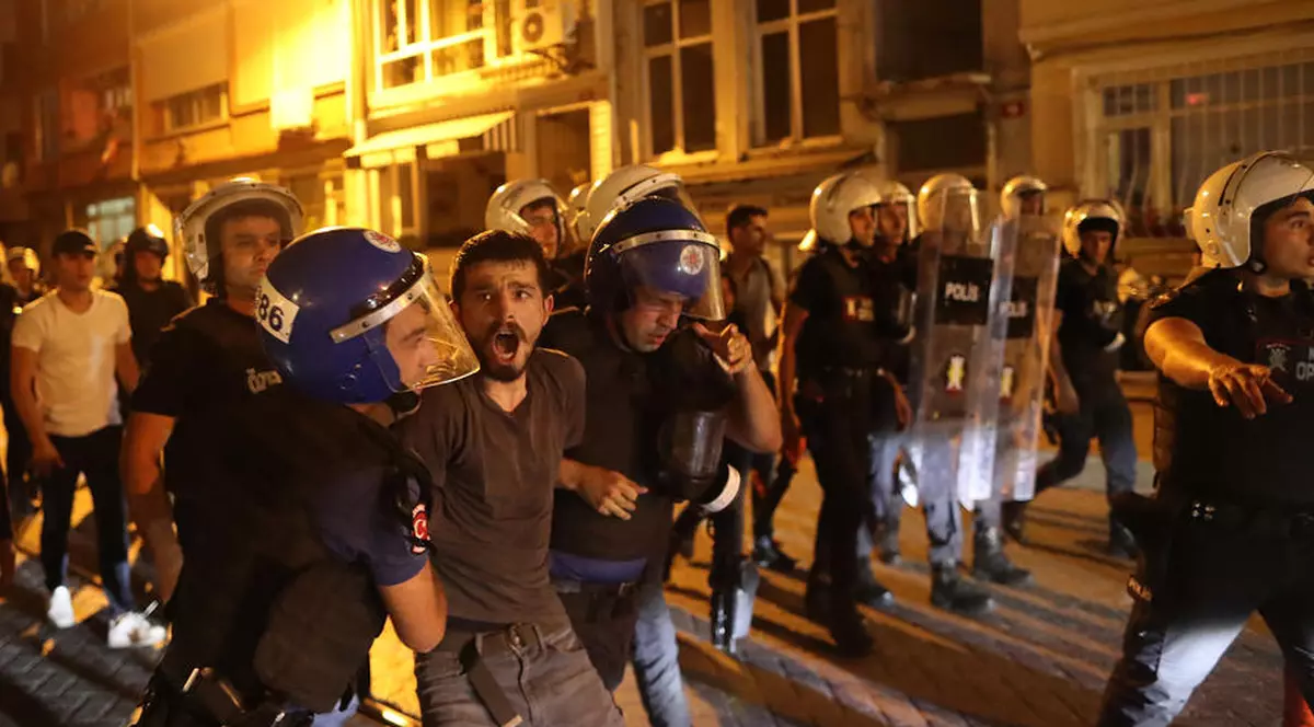 Proteste violente în Turcia