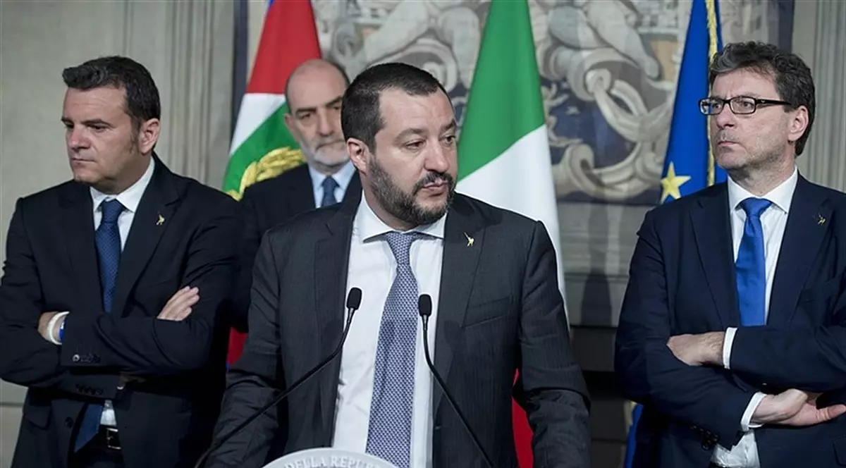 Salvini, acuzat de rasism. A folosit expresia ”țigancă mizerabilă” pentru a răspunde unei femei care a spus că ”merită gloanțe în cap”