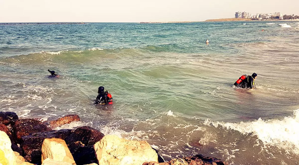 Scafandri de la ISU Constanța în Marea Neagră