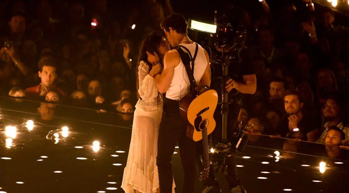 Shawn Mendes şi Camila Cabello (Northfoto)
