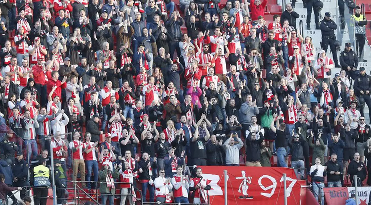 Scandări rasiste la adresa românilor în meciul CFR Cluj - Slavia Praga