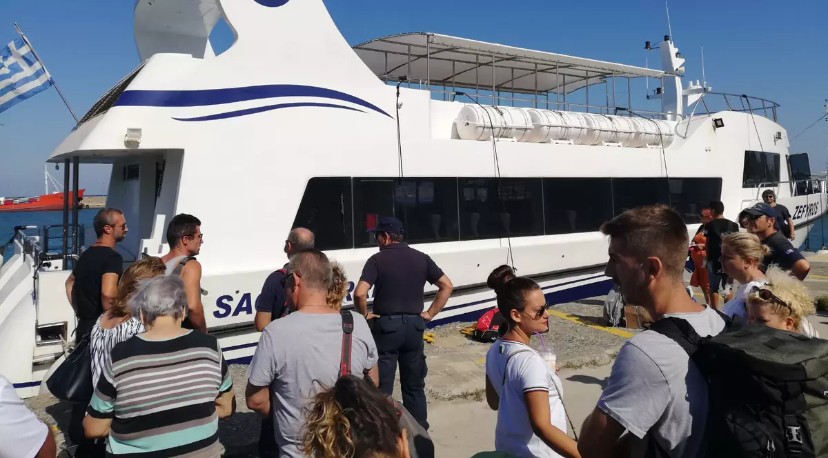 Turiștii blocați pe insula Samothraki din Grecia ar putea fi evacuați