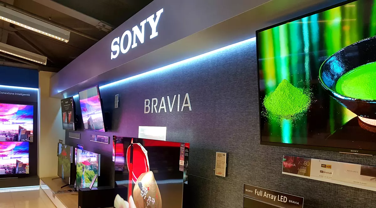 Românii au cumpărat electronice în valoare de 1,43 miliarde de euro în primele șase luni. Televizoare Sony