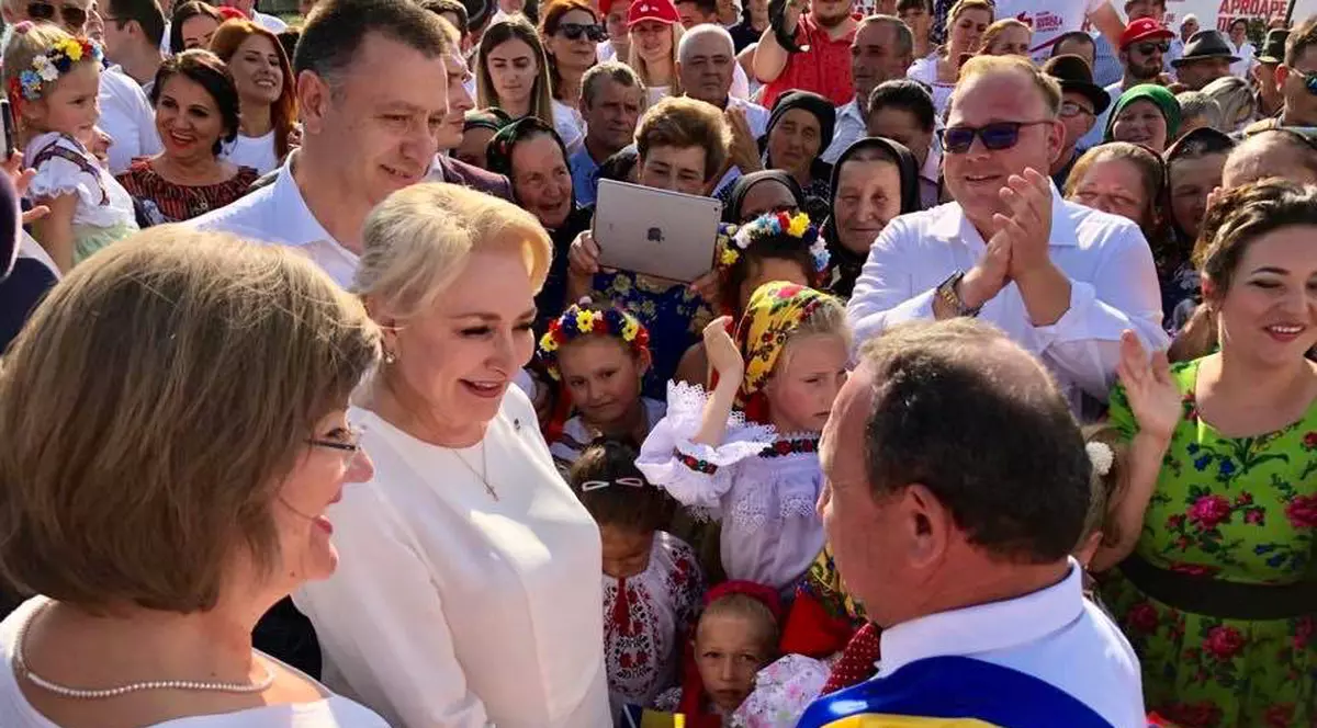 Viorica Dăncilă şi-a lansat campania de strângere de semnături pentru alegerile prezidențiale, la Racşa în județul Satu Mare