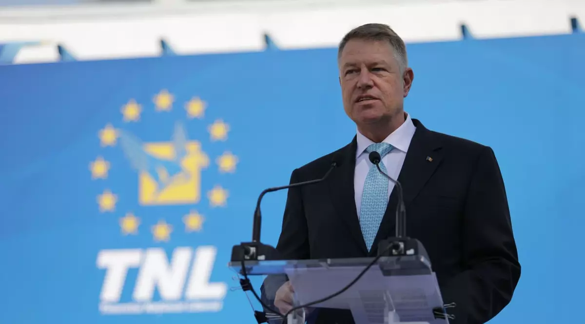 FOTO / VIDEO | Iohannis, la Şcoala de vară a Tinerilor din PNL: "După dezastrul pesedist, cetăţenii vor o guvernare eficientă!"