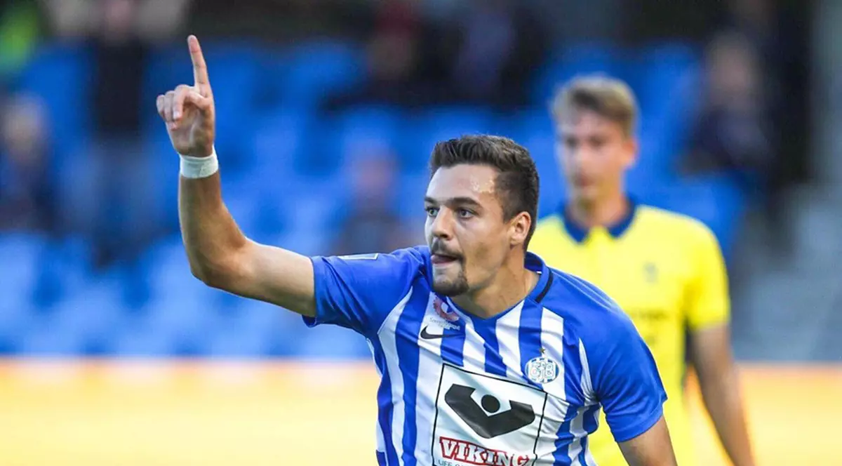 Adrian Petre a marcat pentru Esbjerg. Al treilea gol stagional. Au înscris și Rotariu, și Stancu. Nicolae Stanciu, atacat de cei de la sparta