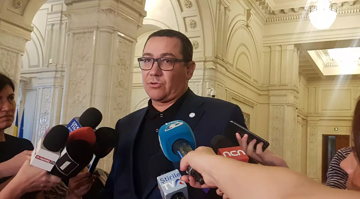 Ponta o somează pe Dăncilă să vină miercuri cu restructurarea Guvernului în Parlament: "Dacă nu vine, votăm moţiunea de cenzură!"