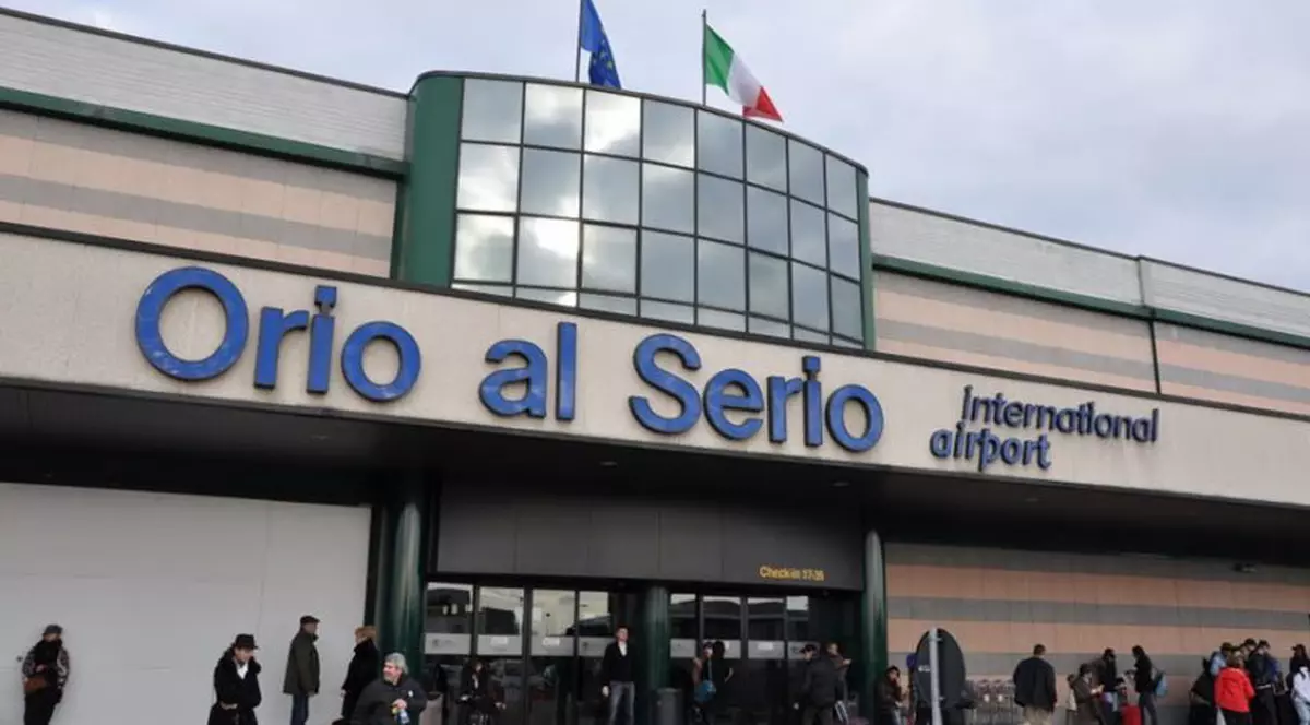 Un român a vrut să vină din Italia în țară cu o cantitate mare de aur! El riscă o amendă uriașă