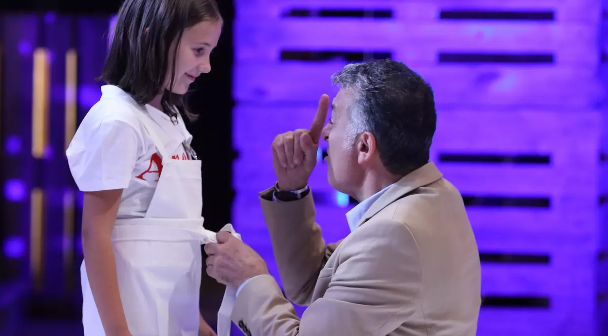 Chef Joseph Hadad a îngenuncheat în fața unei fetițe. Gestul care a impresionat pe toată lumea