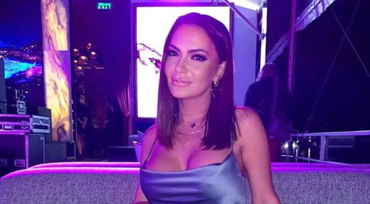 Andreea Antonescu se confesează după divorț. "N-aș fi vrut să țin lângă mine un om nefericit"