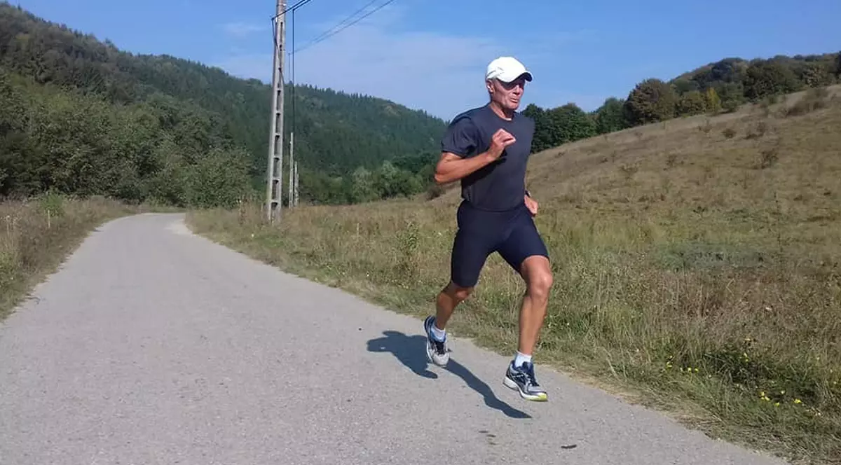 Maratonistul Artur Miklos, dependent de alergare, dependent de competiții