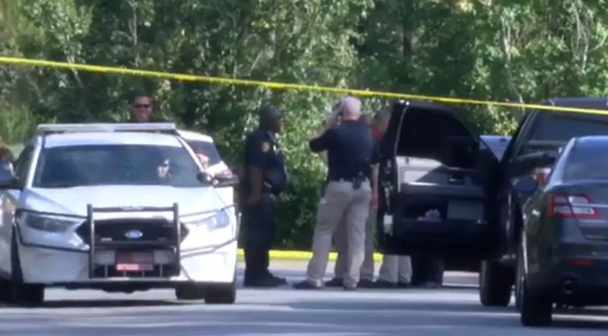 Mai multe persoane au fost înjunghiate, în incinta unei fabrici din Florida. Un angajat și-a atacat colegii, după o dispută cu aceștia