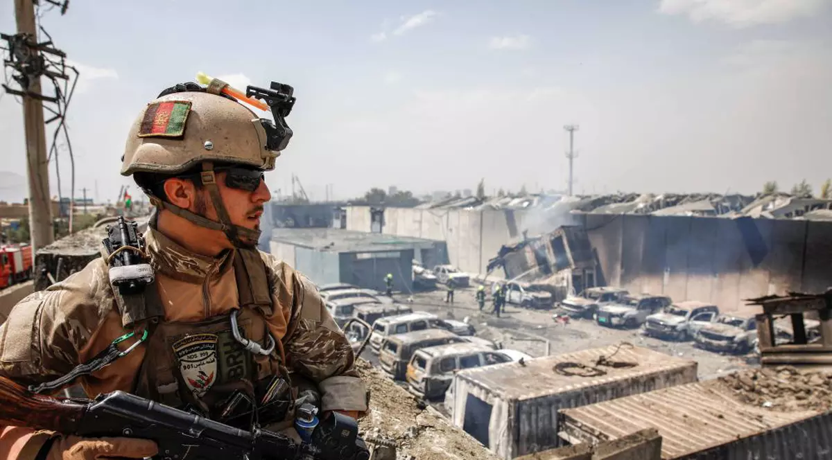 Afganistanul, lăsat parțial în beznă după un atac cu explozibili asupra rețelei electrice