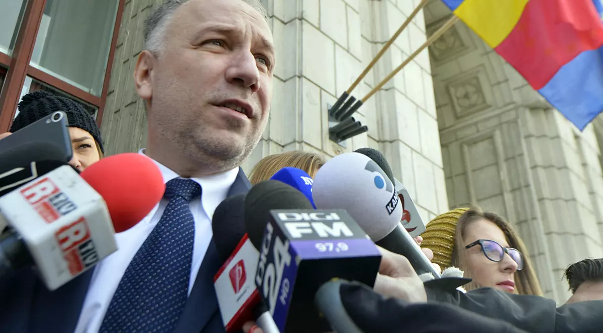 Procurorul Bogdan Licu a câștigat în instanță dreptul de a renunța la titlul de doctor obținut cu o teză suspectată de plagiat