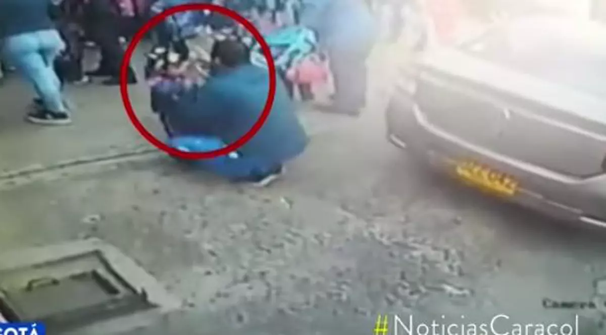Un copil de doi ani, scos în stradă de la grădiniță pentru că a întârziat