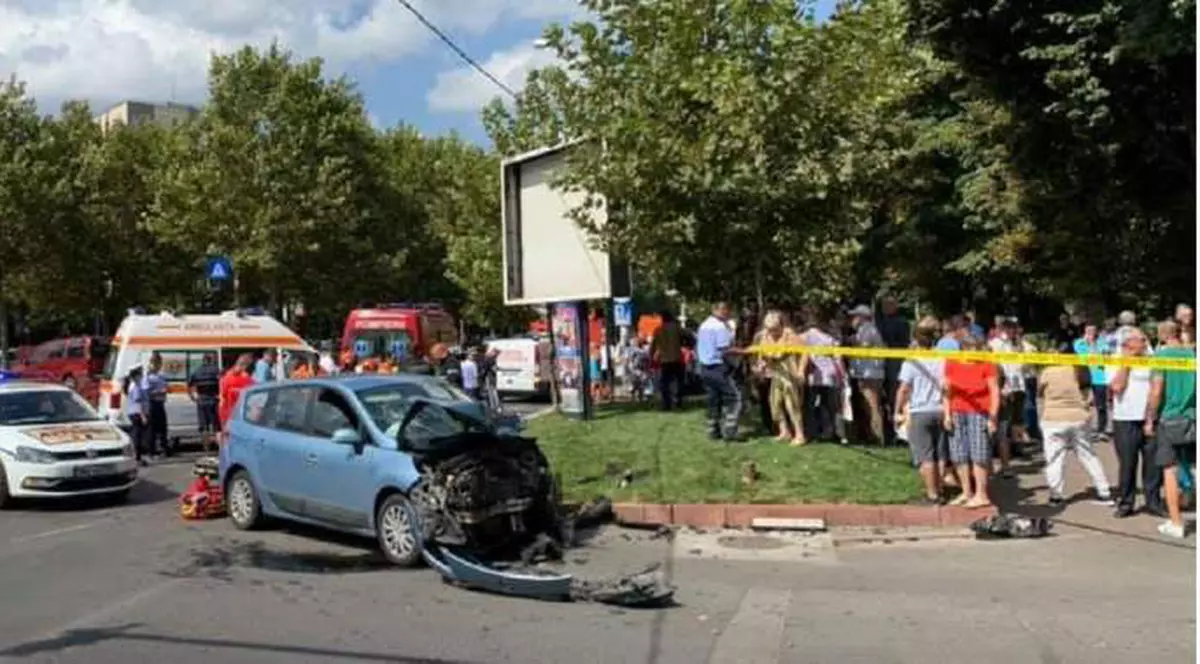 Accident grav în Capitală, pe bd. Camil Ressu. O persoană a murit și alte două au fost rănite