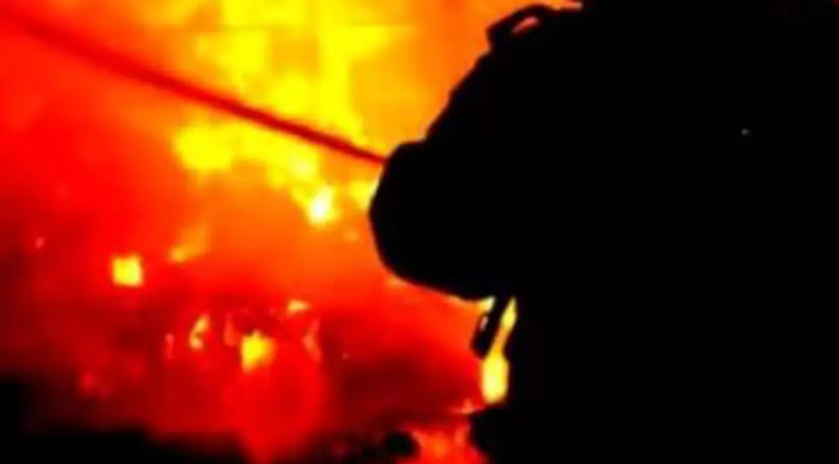 Un depozit de furaje din județul Botoșani, afectat de un incendiu puternic