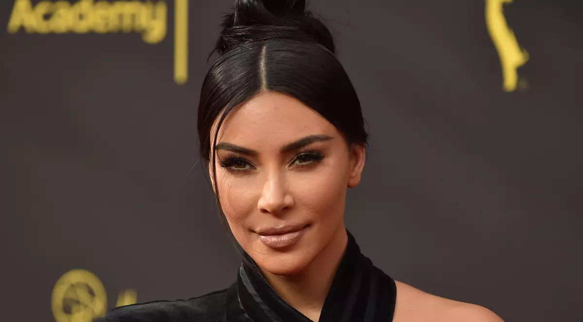 Cum arăta Kim Kardashian la 18 ani. Imagine nemaivăzută cu diva americană