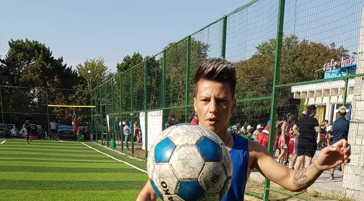 Am mingea în portbagaj la mașină tot timpul