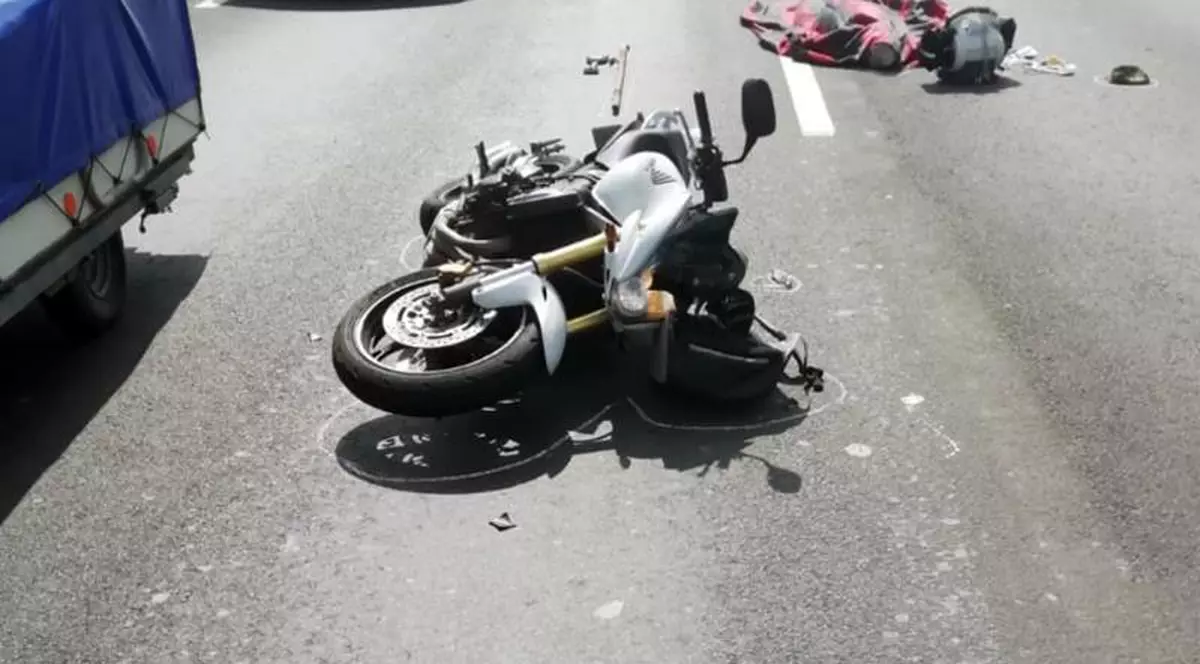 Un bătrân din Comarnic a fost omorât de un motociclist! Victima a traversat neregulamentar