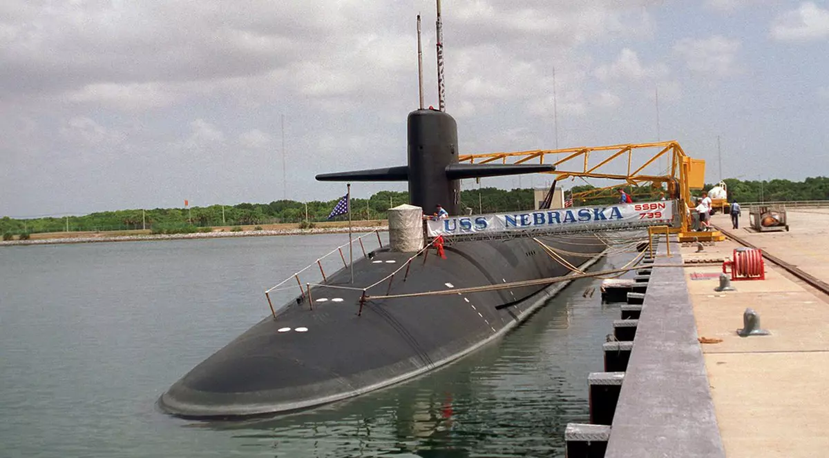 Patru rachete lansate de pe un submarin în California. Acestea pot avea încărcături nucleare