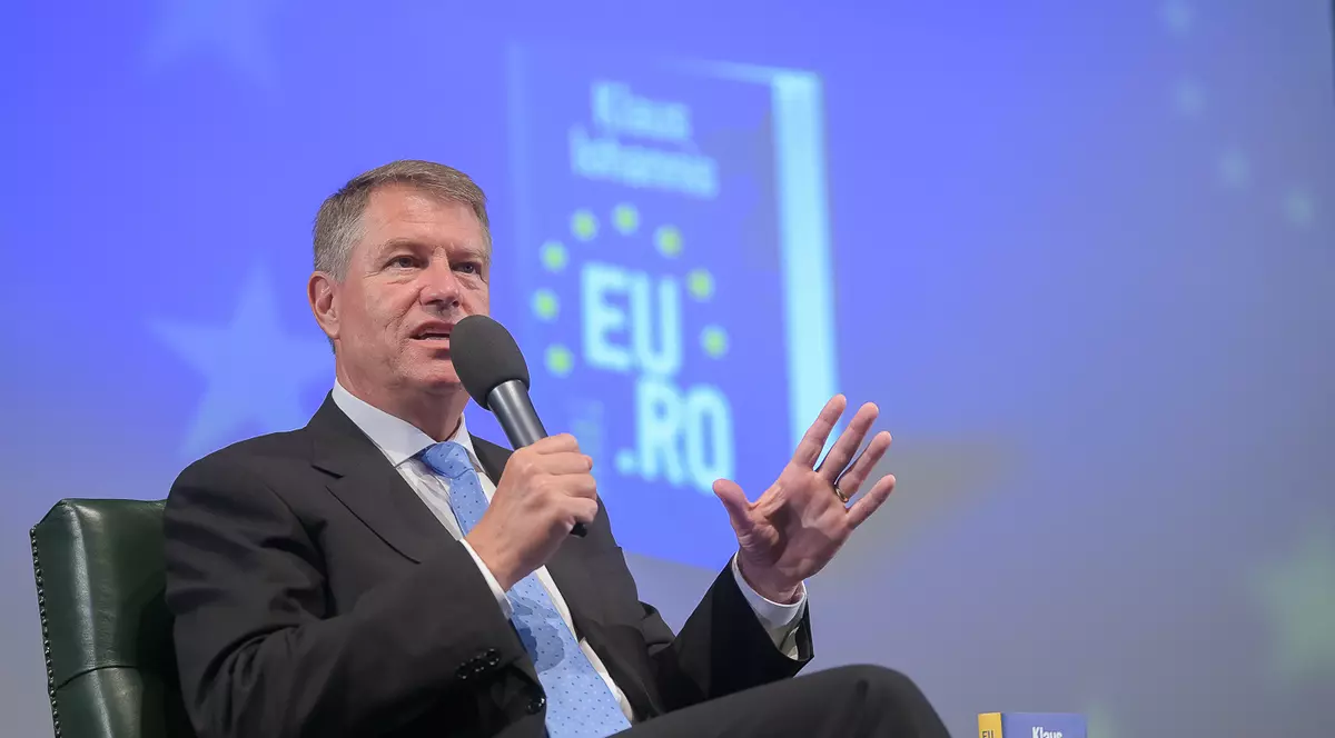Preşedintele Klaus Iohannis şi-a lansat cartea, la New York: "Din păcate, oamenii au învăţat să protesteze, dar guvernanţii nu au învăţat să se poarte frumos"