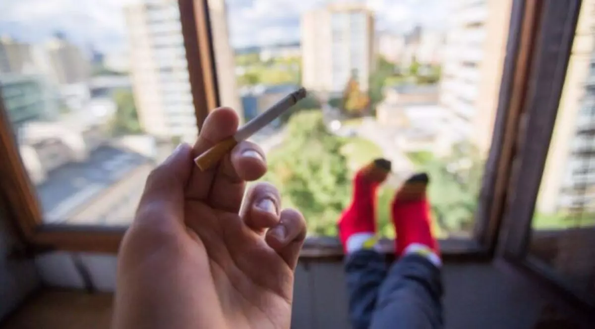 În Rusia s-a interzis fumatul pe balcon