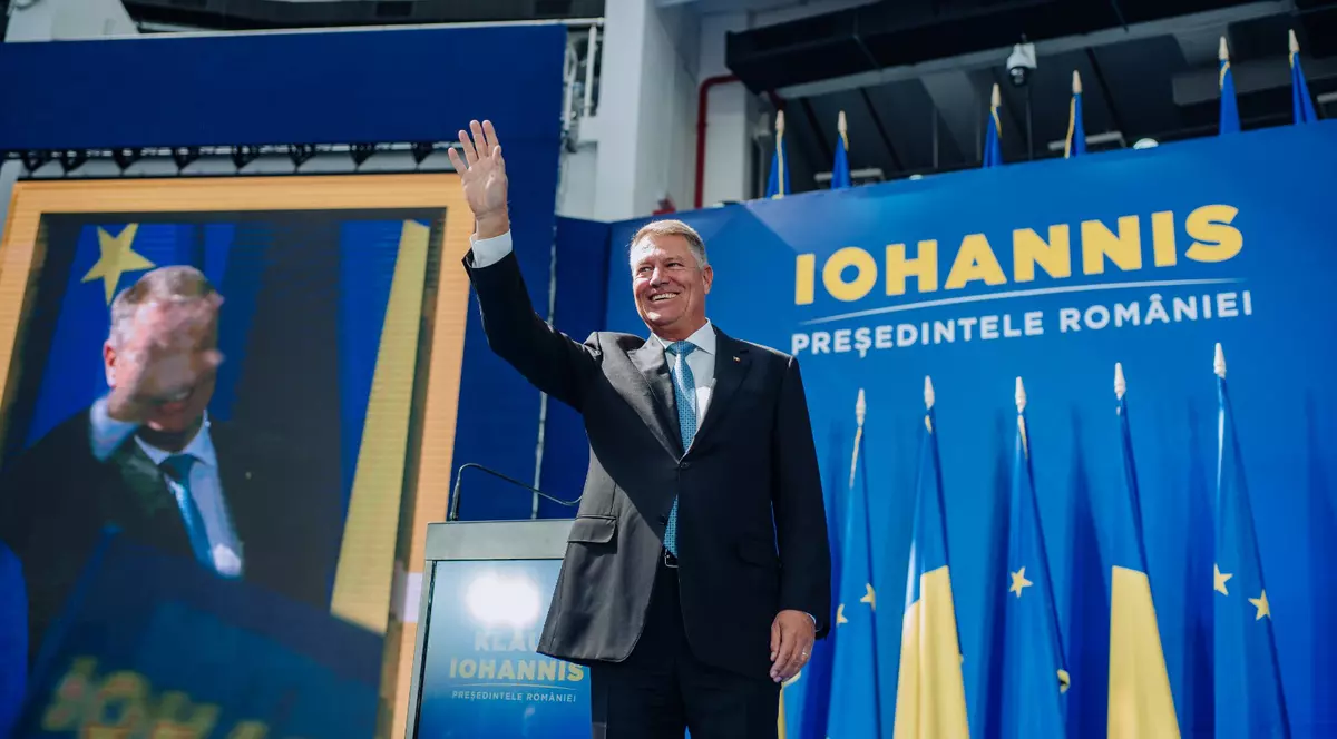 FOTO | Klaus Iohannis, la Craiova: "Astăzi, sunt un oltean, împreună cu oltenii mei!". Şeful statului, ironii despre autostrada promisă de PSD