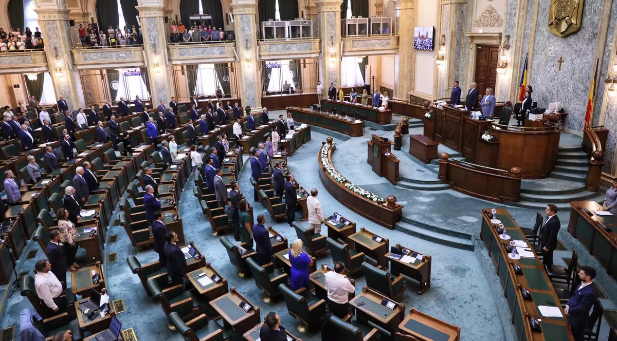 Senatul a respins ordonanța care elimina taxele impuse prin OUG 114. Plenul Senatului