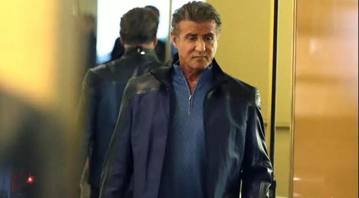 Sylvester Stallone s-a dezbrăcat într-un magazin de haine din New York. Cum arată actorul la 73 de ani