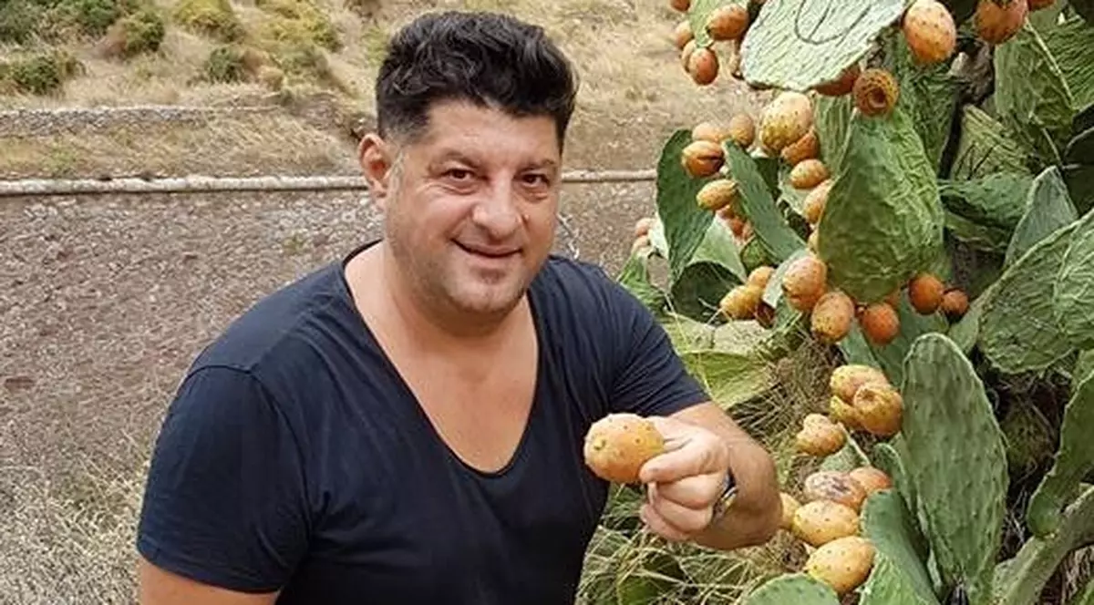 Tavi Colen e gospodina perfectă! Vara și-a îngrijit grădina, acum face bulion, zacuscă și dulceață din propriile legume și fructe