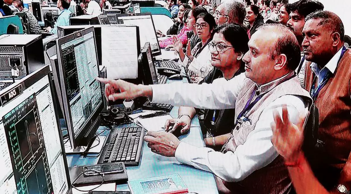 India a pierdut contactul cu Vikram, astronava care trebuia să aselenizeze (EPA)