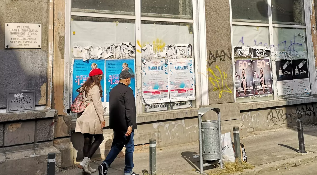 Gabi Balint a ieșit la plimbare pe Calea Victoriei