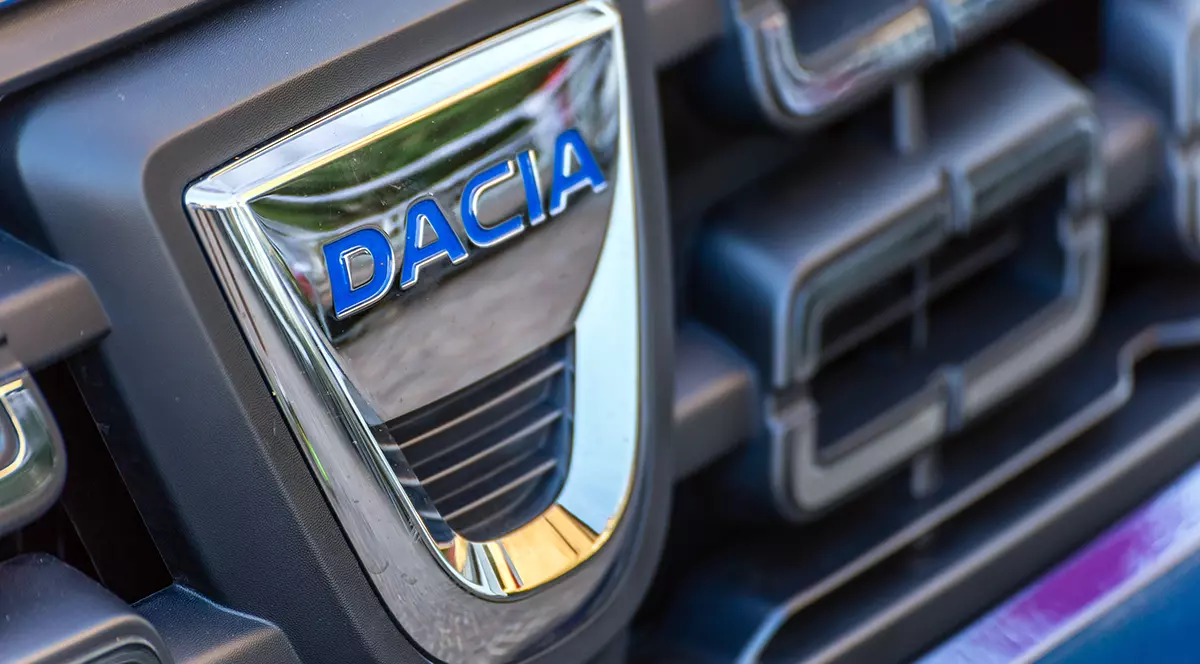 O Dacia 1300, veche de 45 de ani, transformată în mașină de lux de un adolescent de 18 ani