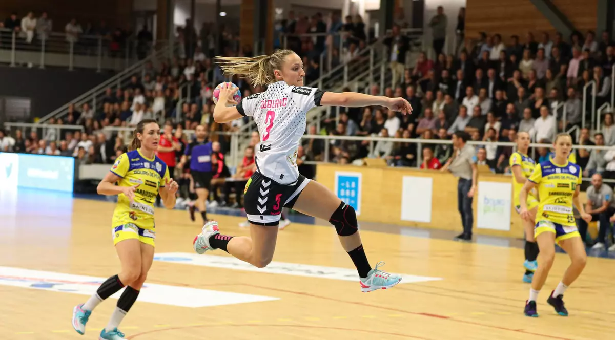 Brest - SCM Rm. Vâlcea 37-24, în Liga Campionilor la handbal feminin. Victorii în Cupa EHF