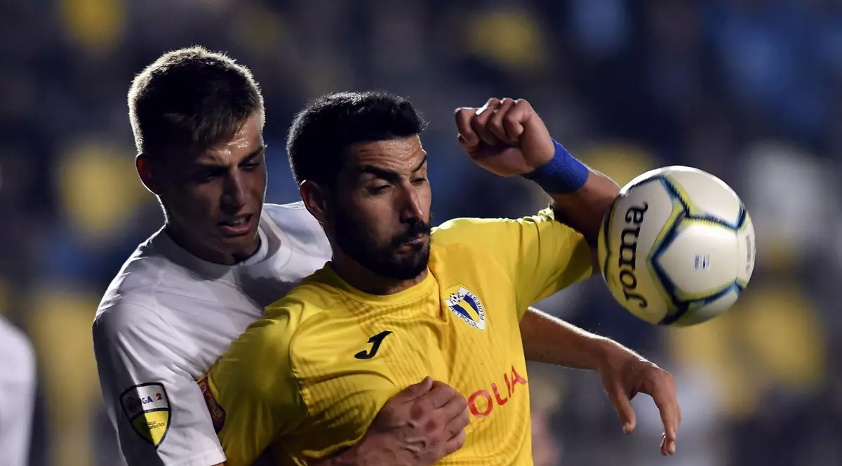 Liga 2, etapa a 11-a. Liderul Turris a pierdut la Metaloglobus. U Cluj, doar egal la Snagov. Victorie Petrolul