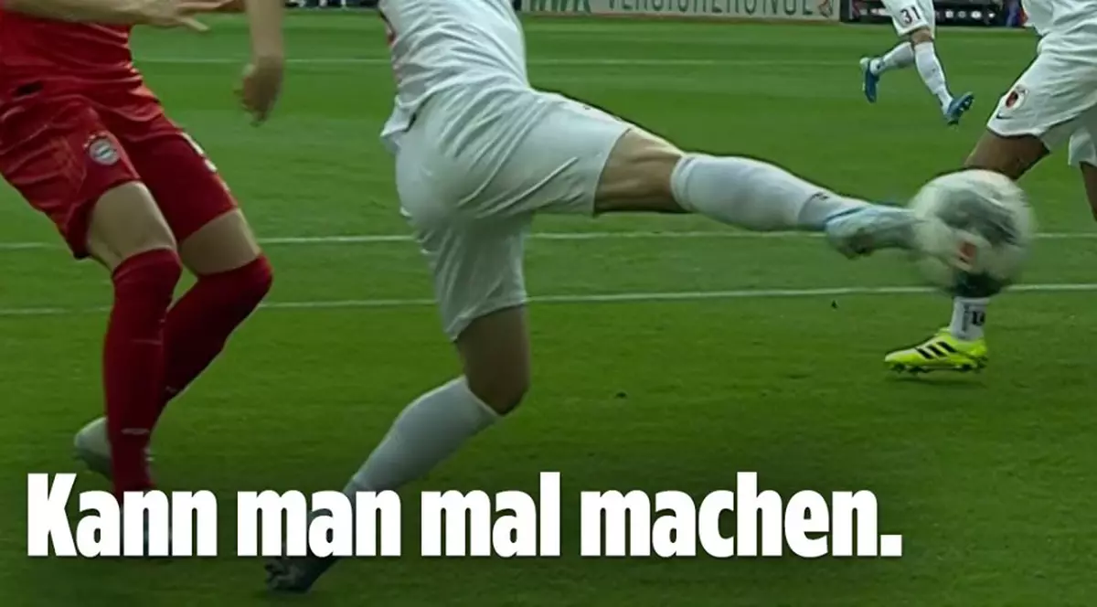 Bayern s-a împiedicat la Augsburg!