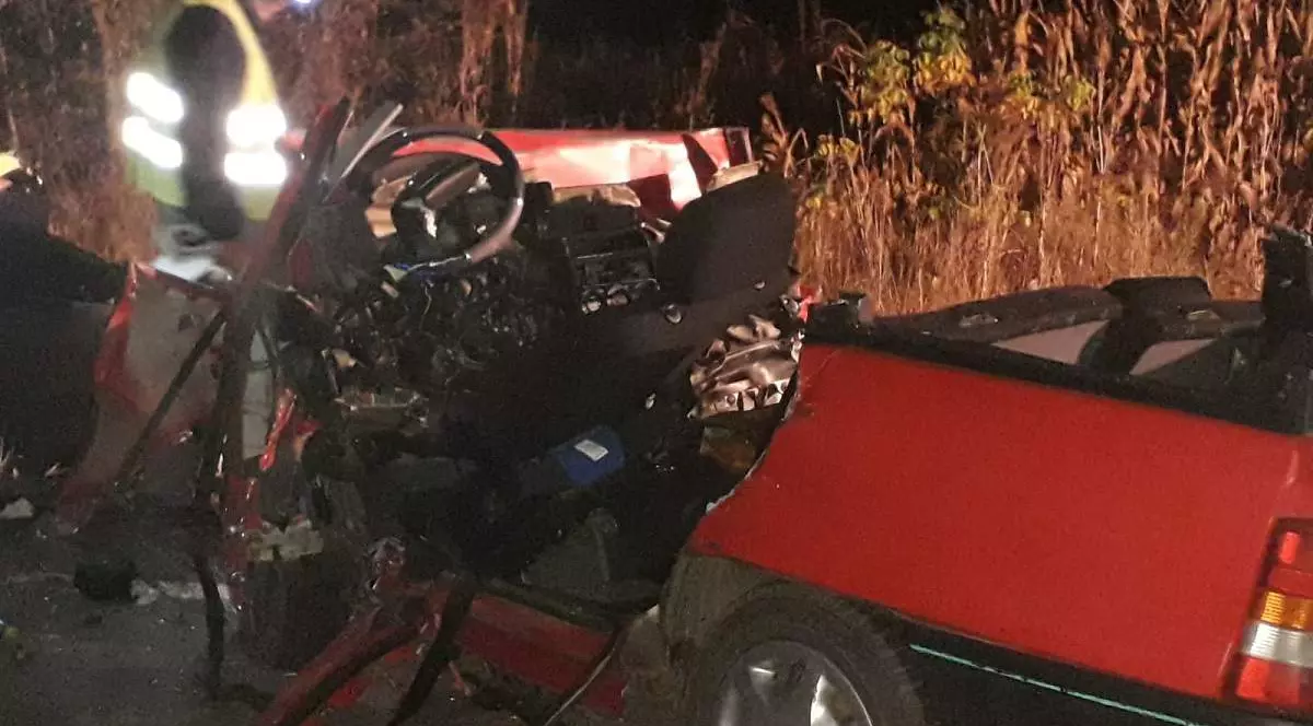 După impactul cu autoturismul Audi, din Opel a rămas doar un morman de fiare