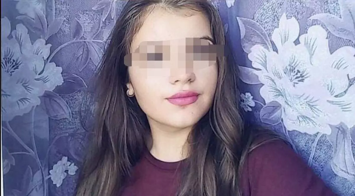 O adolescentă de 15 ani a murit după ce a căzut de la etajul unui hotel din stațiunea Olimp. Motivele care ar fi împins-o la sinucidere