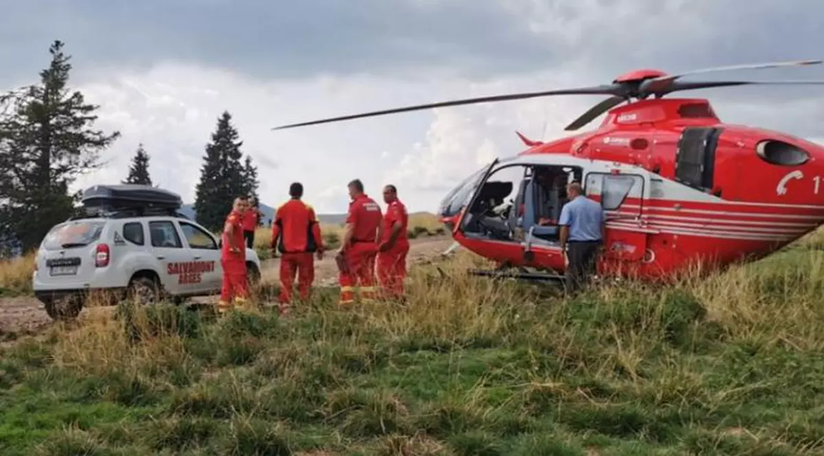 Tragedie la Maratonul Piatra Craiului: O sportivă a murit după ce a căzut într-o râpă. Un bărbat și-a fracturat ambele picioare
