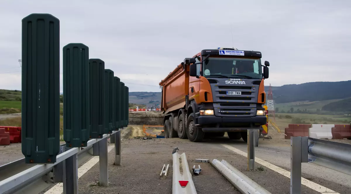 Autostrada Orăştie-Sibiu se închide joi pentru 24 de ore | FOTO: Hepta