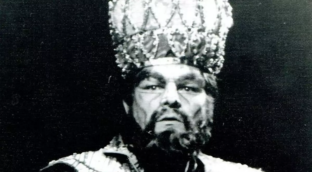 Solist al Operei Naționale București, baritonul Nicolae Urdăreanu a murit miercuri. Slujba de înmormântare a artistului are loc în această dimineață.