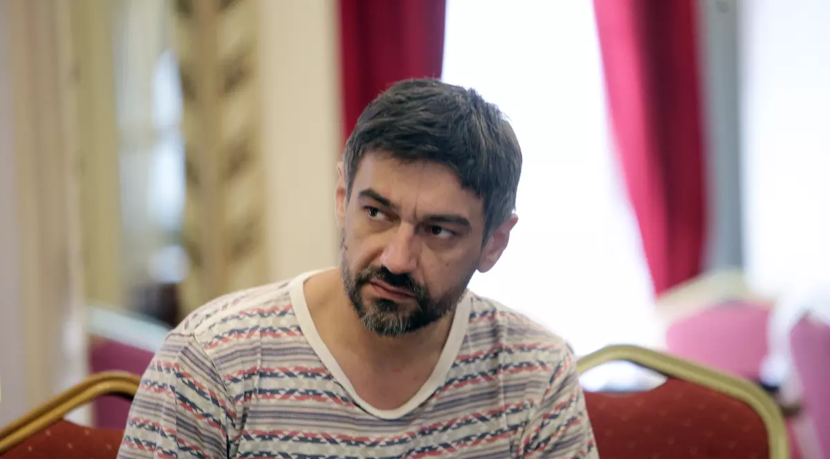 Bogdan Albulescu, tras spre teatru de o fostă iubită! Era student la Drept când a decis să dea avocatura pe actorie